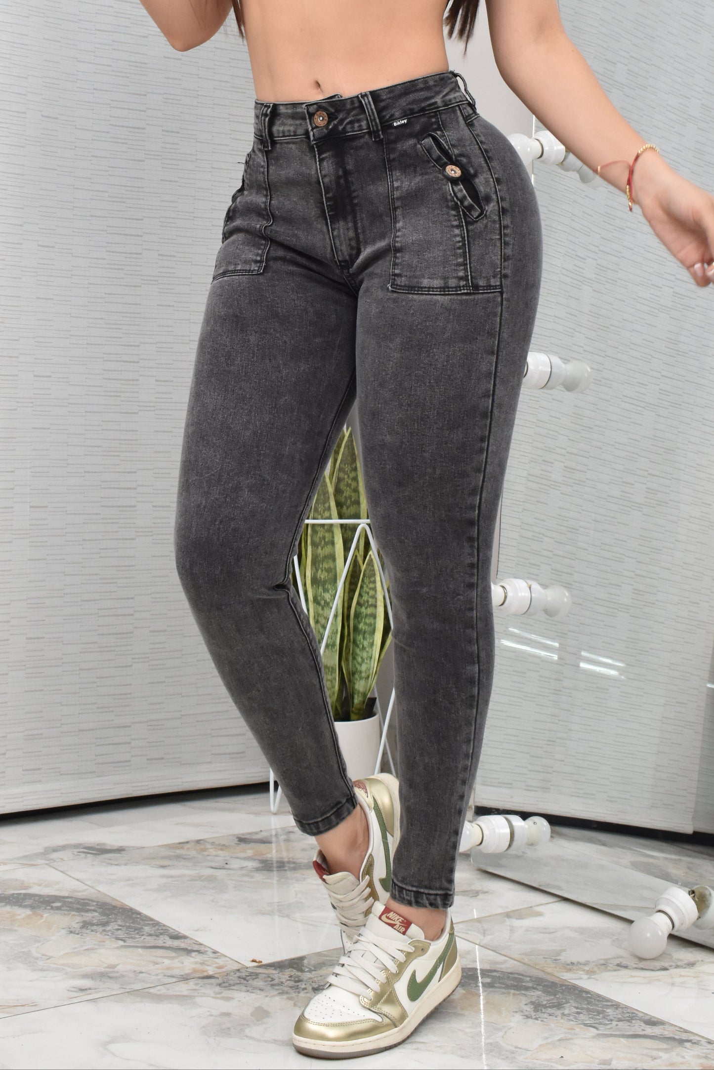 JEANS SKINNY, LEVANTA COLA REF. BK-254013